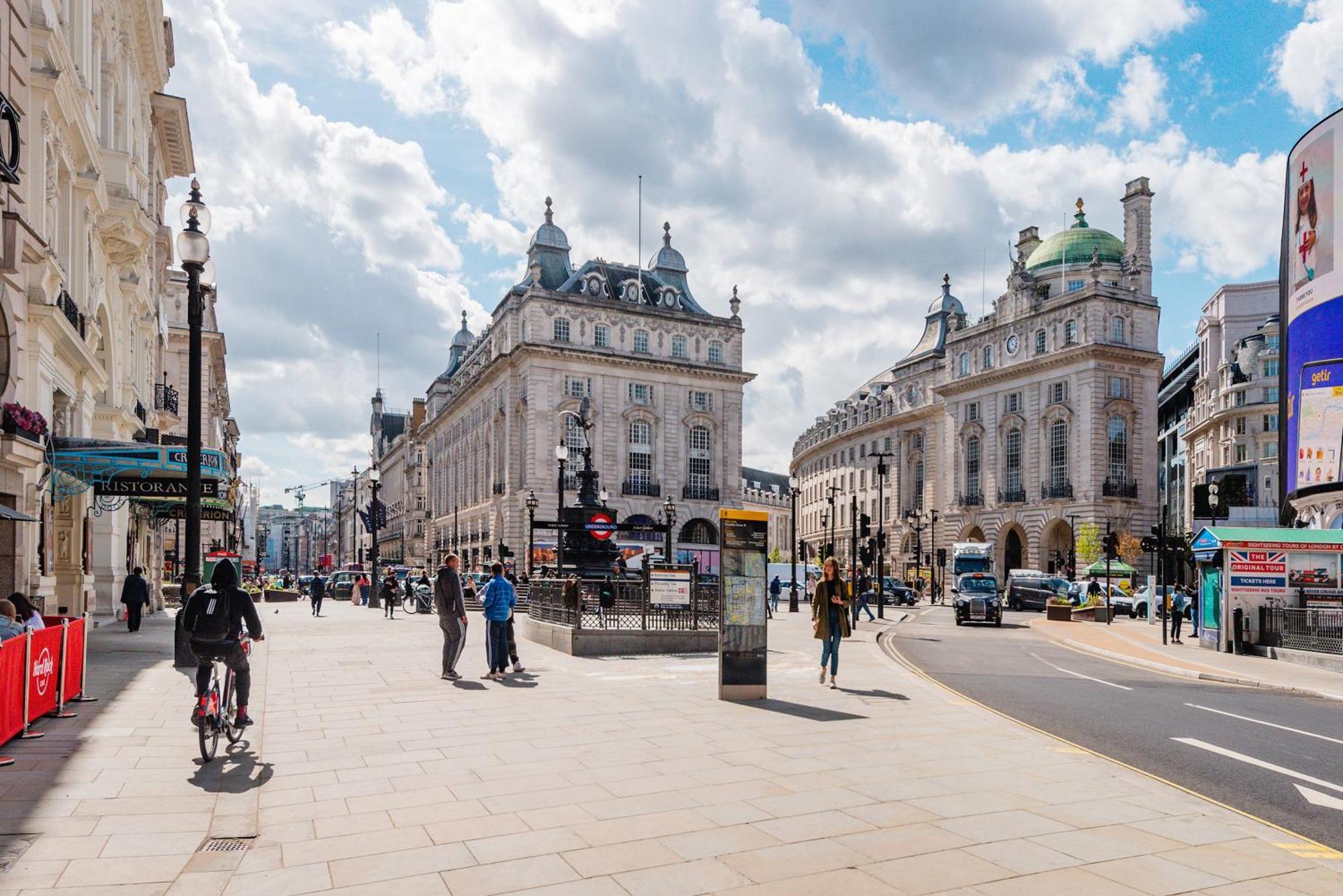 Welcome London Piccadilly Circus Экстерьер фото